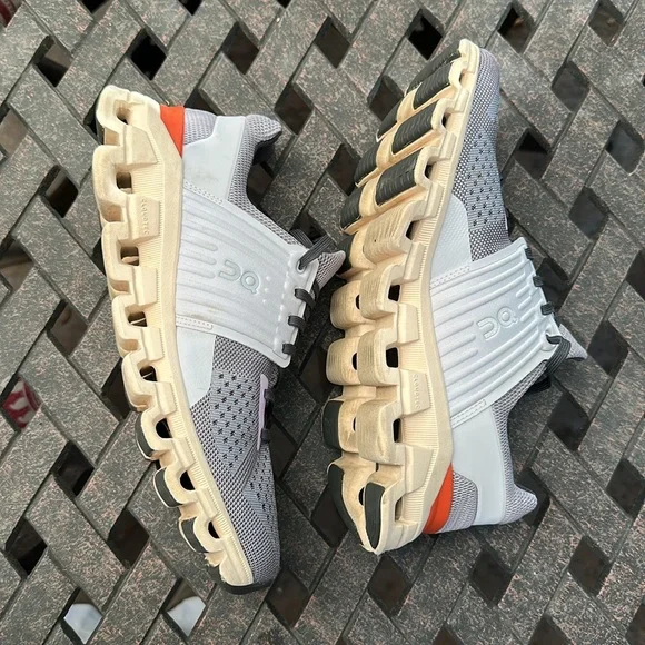 On Cloudswift Running Women's Athletic Shoes 9 W in Gray, Orchid, and Orange - Picture 4 of 6